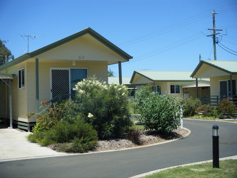 Peppertree Cabins Kingaroy - Accommodation Cooktown 1