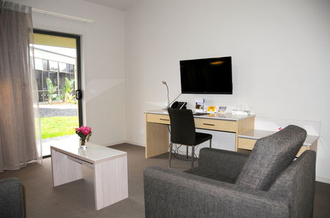 Quality Suites Seasons 5 Resort - Accommodation Cooktown 1