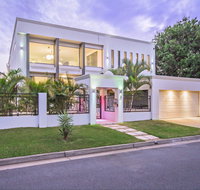 Riviera Waters Broadbeach - Vogue Holiday Homes - Accommodation Cooktown