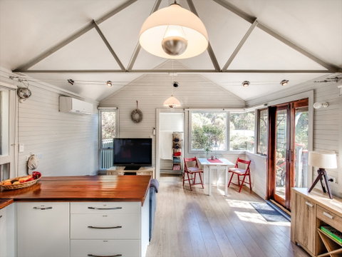 Serenity Cottage - Accommodation Cooktown 0