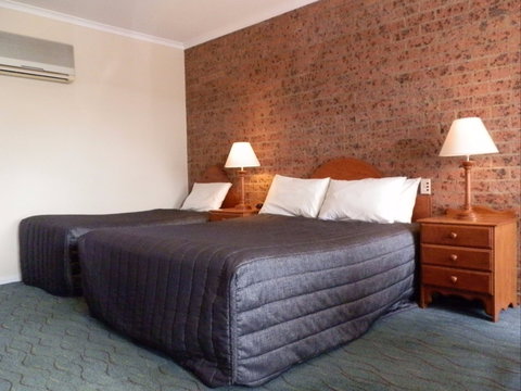 Swaggers Motor Inn - Accommodation Cooktown 2