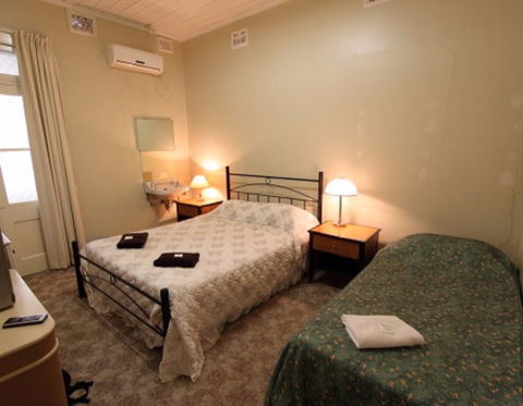 The Central Hotel Cootamundra - Accommodation Cooktown 1