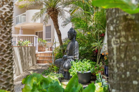 The Burlington Holiday Apartments - Accommodation Cooktown 1