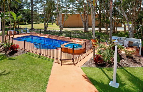 Yamba Aston Motel - Accommodation Cooktown 2