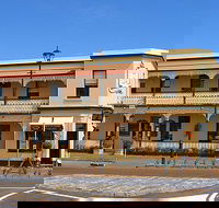 Seaview House - Accommodation Cooktown