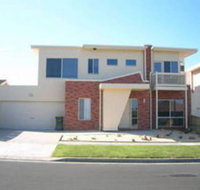 Le Manor - Accommodation Cooktown
