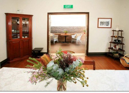 The Bank Guest House & Tellers Restaurant - Accommodation Cooktown 4