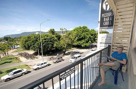 Global Backpackers - Accommodation Cooktown 1