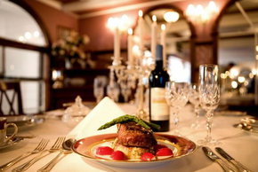 Titanic Theatre Restaurant - Accommodation Cooktown 3