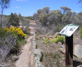 Christmas Rock Walk - Accommodation Cooktown 0