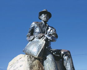 Paddy Hannans Statue - Accommodation Cooktown 0