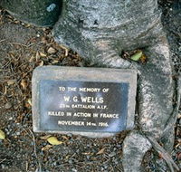 Eumundi War Memorial - Accommodation Cooktown