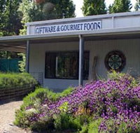 Crisp Galleries - Accommodation Cooktown
