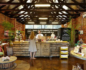 Bright Chocolate - Accommodation Cooktown 1