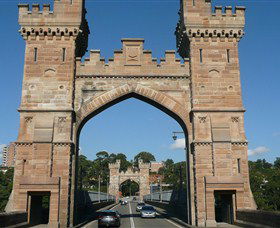 Bailey's Sydney - Tours For People Who Don't Like Tours - Accommodation Cooktown 6