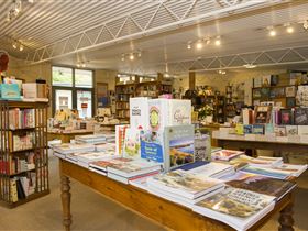 Matilda Bookshop - Accommodation Cooktown 3