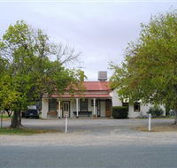 Round Hill Hotel - Accommodation Cooktown