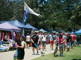 Broadbeach Art And Craft Markets - Accommodation Cooktown 0
