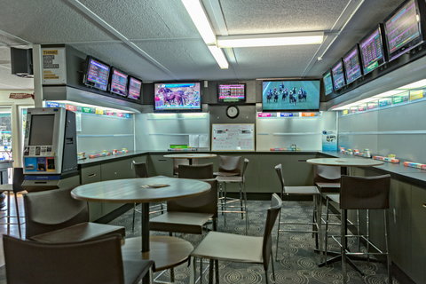 Lake Conjola Bowling Club - Accommodation Cooktown 4