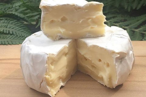 A Sommelier Guided Tour: Thursday Afternoon Wine Gin Cheese & Cocktails - Accommodation Cooktown 6