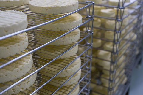 A Sommelier Guided Tour: Thursday Afternoon Wine Gin Cheese & Cocktails - Accommodation Cooktown 14