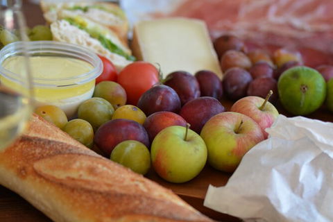 Adelaide Central Market Exclusive Tour - Accommodation Cooktown 5