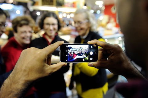 Adelaide Central Market Highlights Tour - Accommodation Cooktown 7