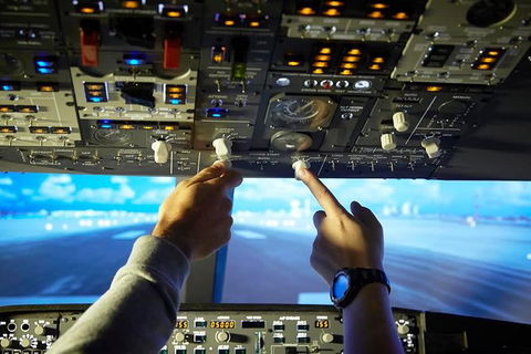 Airliner-737 - 30 Minutes - Flight Simulator Experience - Accommodation Cooktown 0