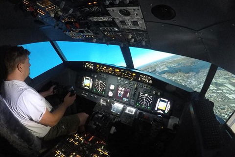 Airliner-737 - 30 Minutes - Flight Simulator Experience - Accommodation Cooktown 1