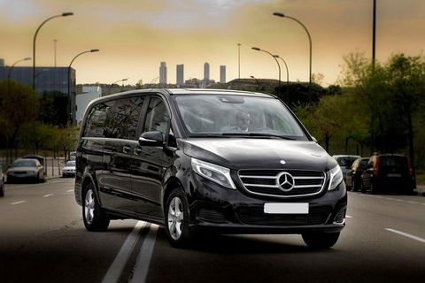 Arrival Private Transfer Sydney Airport SYD To Sydney In Luxury Van V Class - Accommodation Cooktown 5