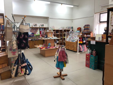 Copper Country Keepsakes - Accommodation Cooktown 0