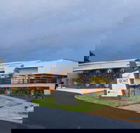 Varias Restaurant and Function Centre at the Queensland College of Wine Tourism - Accommodation Cooktown