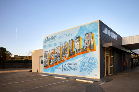 Wall To Wall Art Experience - Accommodation Cooktown 1