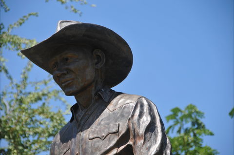 Stockmans Pioneer Memorial Katherine Icon - Accommodation Cooktown 1
