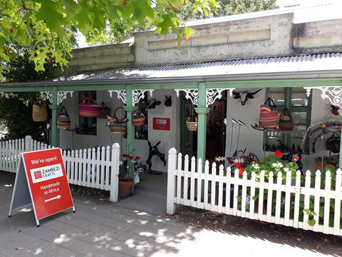 Zambezi Crafts - Accommodation Cooktown 0