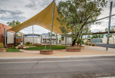 At The Creek Visitor Information Centre - Accommodation Cooktown 2