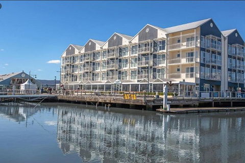 3.5 Hours Walking Guided Tour Of Launceston Highlights - Accommodation Cooktown 2