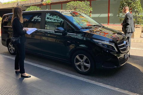 Arrival Private Transfer Melbourne Airport MEL To Melbourne City By Luxury Van - Accommodation Cooktown 3