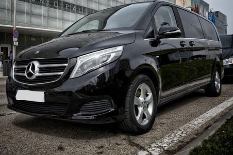 Arrival Private Transfer Melbourne Airport MEL To Melbourne City By Luxury Van - Accommodation Cooktown 2