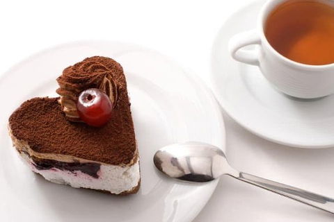 Romance Aircraft Flight + Scenic Tour + 3 Course Lunch + Beer Tasting + Hamper - Accommodation Cooktown 1