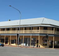 Colac Hotel - Accommodation Cooktown