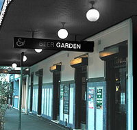 Duck  Swan Hotel - Accommodation Cooktown