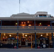 PJ O'Brien's Irish Pub - Accommodation Cooktown
