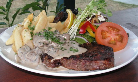 Fairways Tavern - Accommodation Cooktown 1