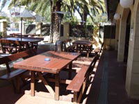 Pig & Whistle Bar & Bistro - Accommodation Cooktown 2