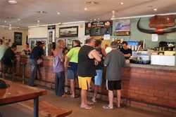 Humpty Doo Hotel - Accommodation Cooktown 3