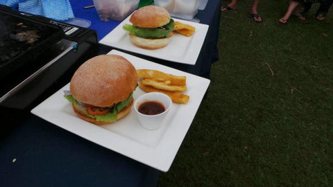 Queanbeyan Hotel - Accommodation Cooktown 0