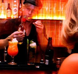 In Situ Bar - Accommodation Cooktown 2