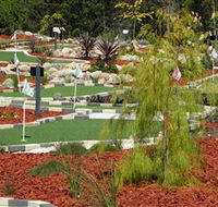 18 Hole Mini Golf - Club Husky - Accommodation Cooktown