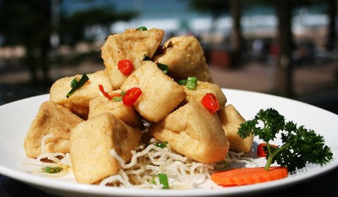 Classic China - Accommodation Cooktown 1